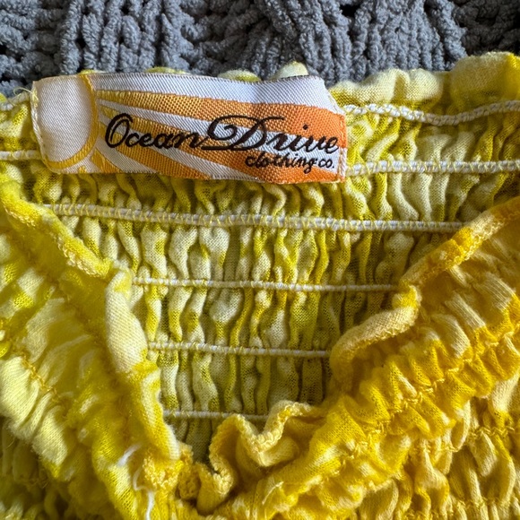 Smocked, Top, yellow, bathing suit, cover-up, size medium. Bin 8 - Picture 4 of 5